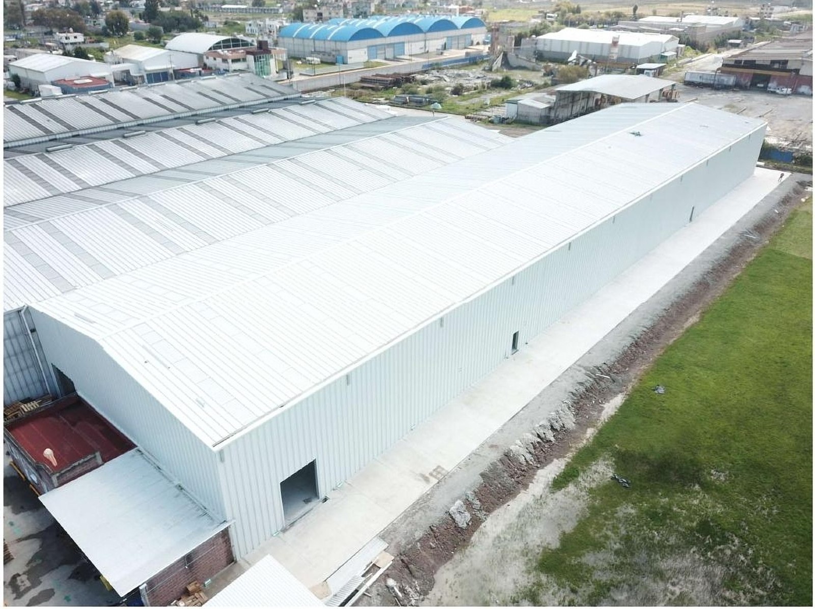 Tecnosol — Ampliación de almacén en planta en producción